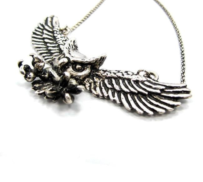 Knight Stalker Owl Necklace Pm Necklaces