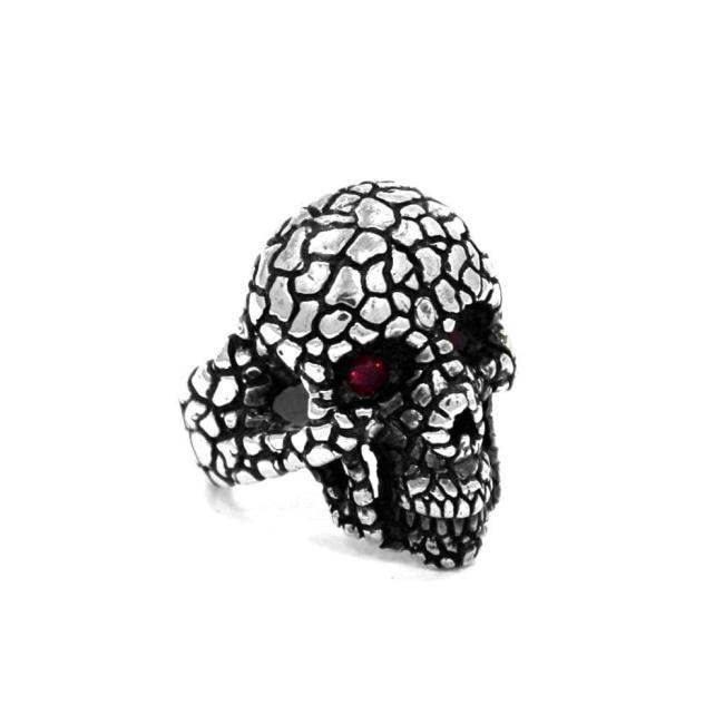 right side of the Nugget Skull Ring in silver from the han cholo skulls collection
