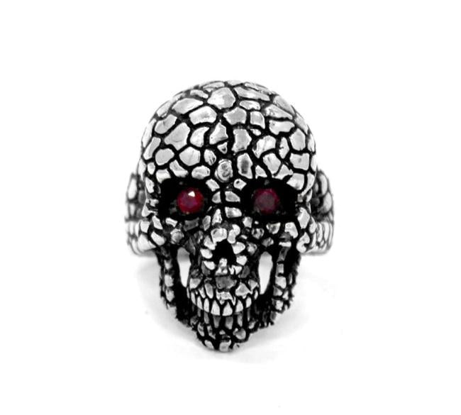 front of the Nugget Skull Ring in silver from the han cholo skulls collection
