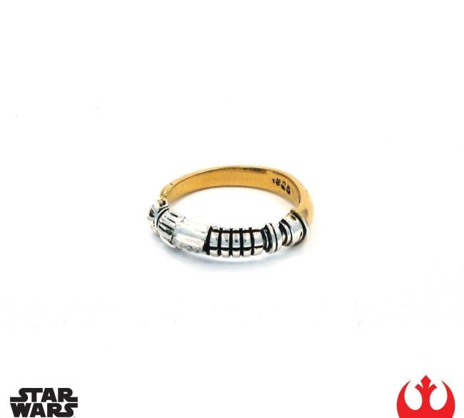 front of the Obi Wan Saber Ring from the han cholo star wars collection