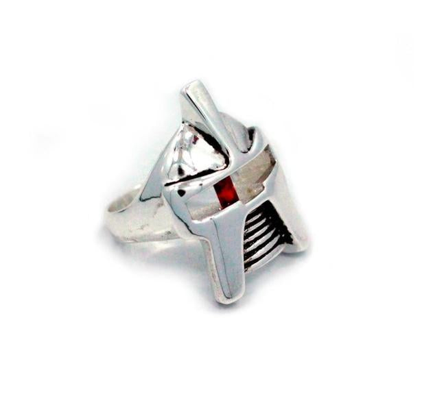 right side of the Raider Ring in silver from the han cholo alien collection