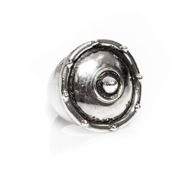 front of the Shield Of Orion Ring in silver from the han cholo fantasy collection