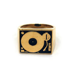 front of the Turntable Ring in gold from the han cholo jewelry collection