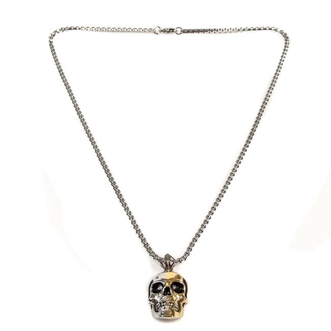 over shot of the 2 tone skull pendant from the han cholo skulls collection