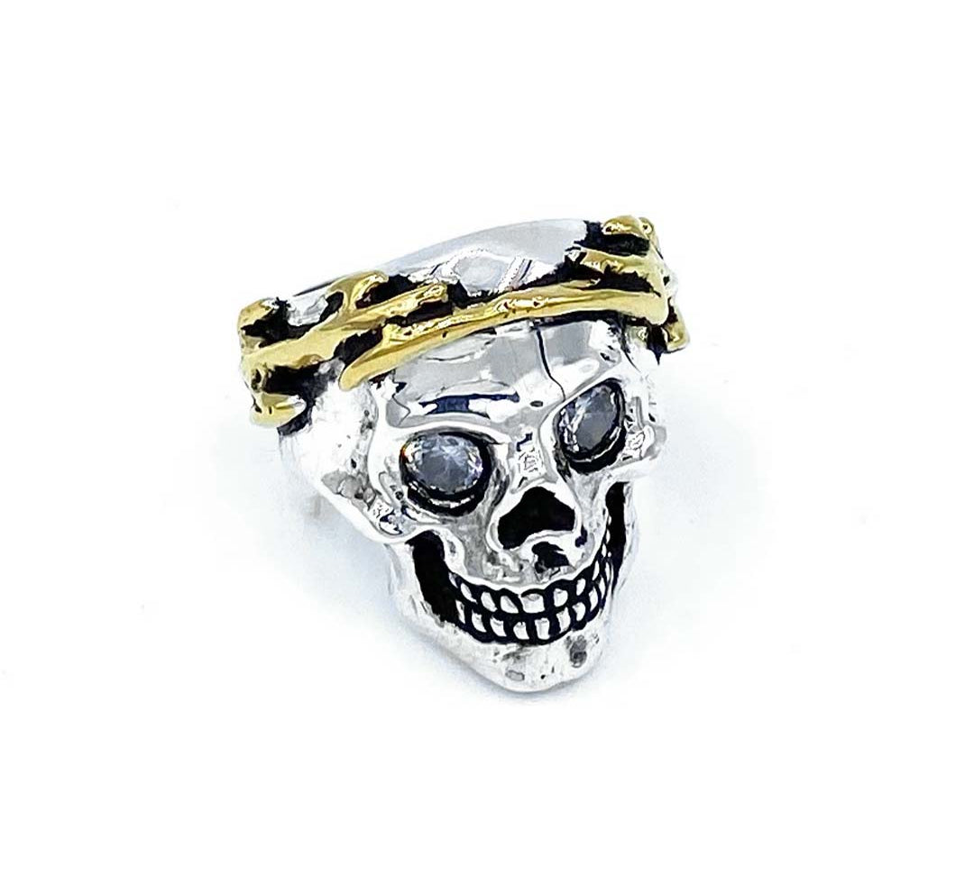 front of the Skull Of Zeus Ring in silver from the han cholo fantasy collection