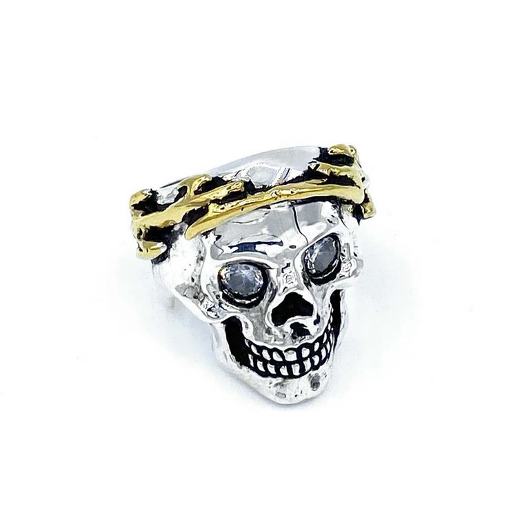 front of the Skull Of Zeus Ring in silver from the han cholo fantasy collection