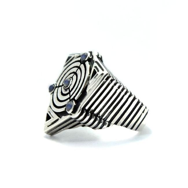 left side of the Awoken Ring in silver from the han cholo alien collection