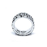 profile view of the Baby Leopard Ring in silver from the han cholo precious metal collection