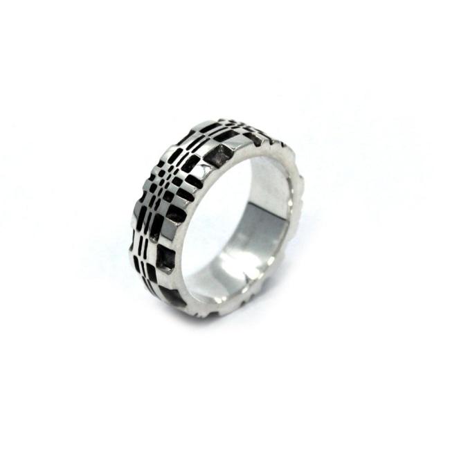 angle of the Baby Pixel Ring in silver from the han cholo precious metal collection