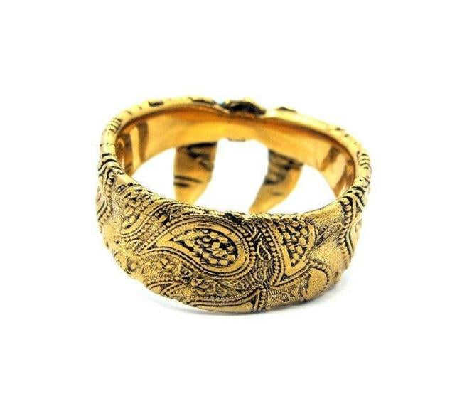 front of the Bandana Ring in gold from the han cholo precious metal collection