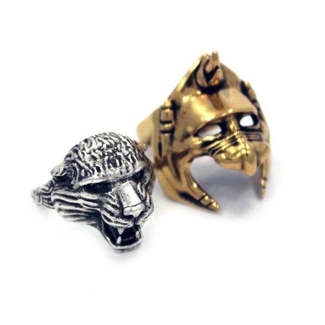 left of the Battle Cat Ring showing the two rings side by side from masters of the universe