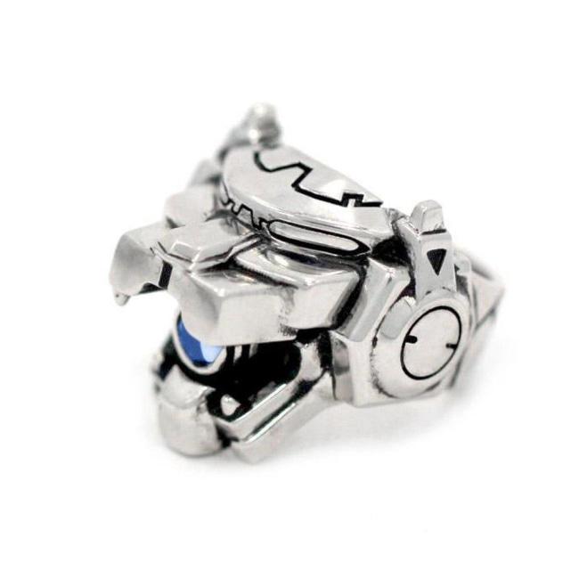 left side of the Blue Lion Ring from the han cholo voltron collection