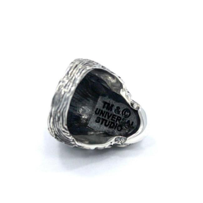 inside view of the Bride Of Frankenstein Ring from the universal monsters jewelry collection