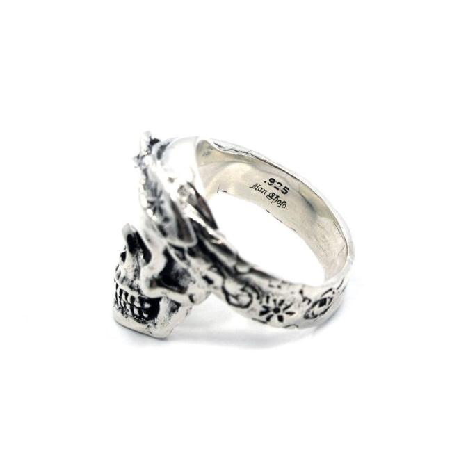 profile of the Cali Love Ring in silver from the han cholo music collection