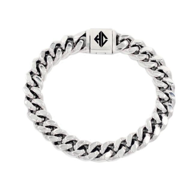 shot of the Classified Chain Bracelet in silver from the han cholo alien collection