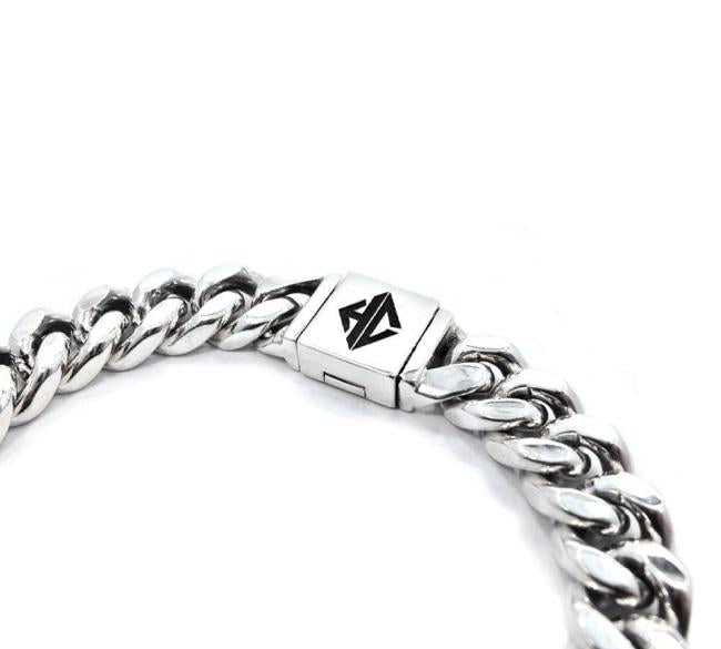 up close detail of the Classified Chain Bracelet in silver from the han cholo alien collection