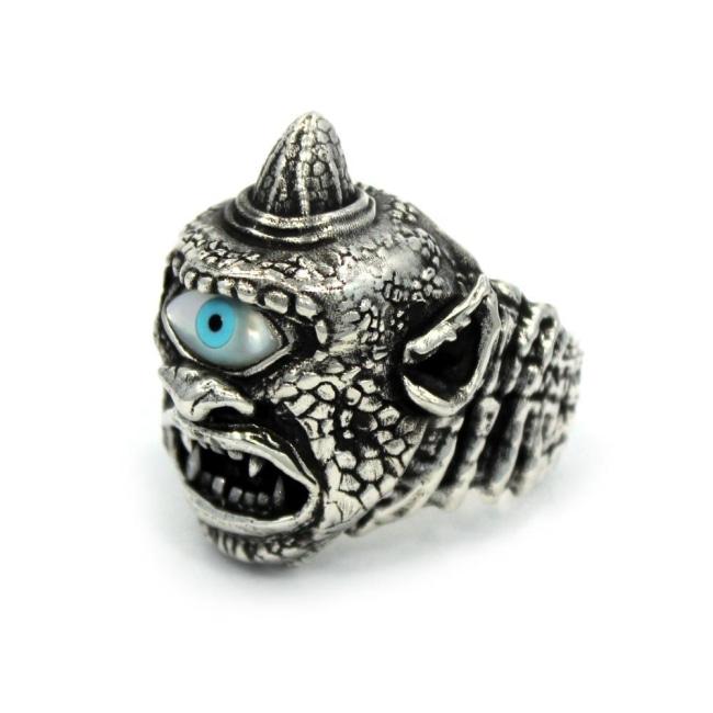 right side of the Cyclops Ring in silver from the han cholo fantasy collection