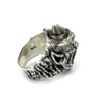 inner detail of the Cyclops Ring in silver from the han cholo fantasy collection
