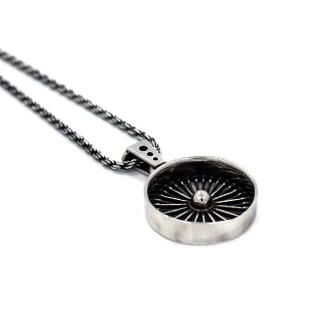 right side of the Dayton Pendant in silver from the han cholo cruising collection