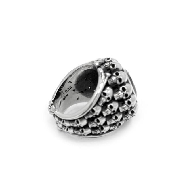 inner detail of the Dead Ringer Ring in silver from the han cholo skulls collection