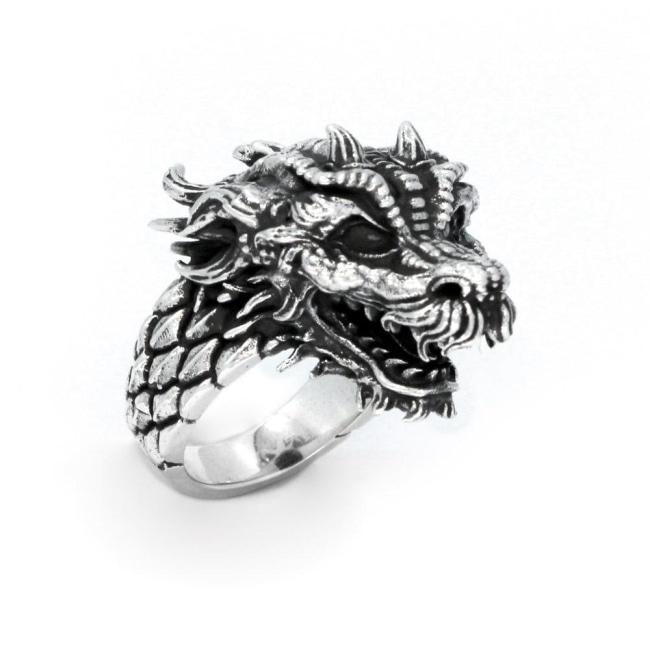 right angle of the Dragon Ring in silver from the han cholo fantasy collection