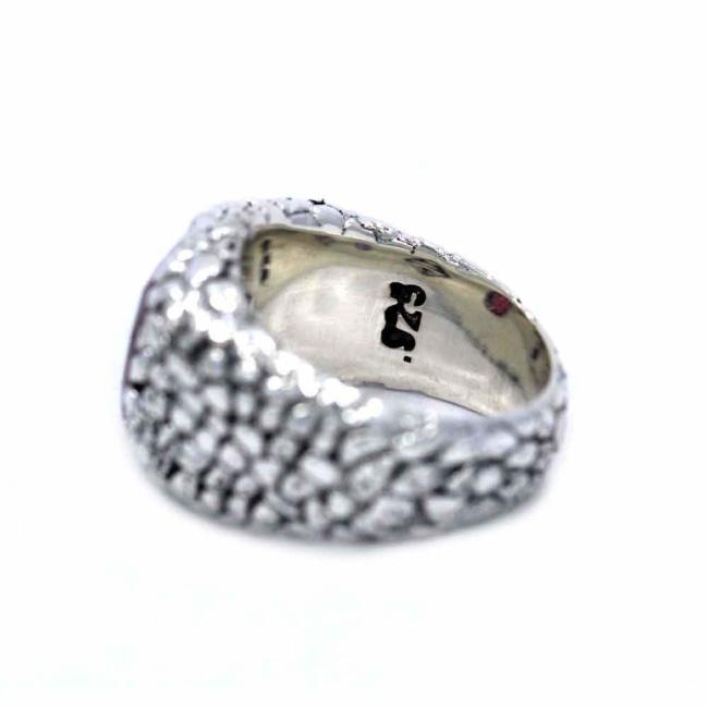 inner detail of the Emperor Nugget Ring in silver from the han cholo fantasy collection