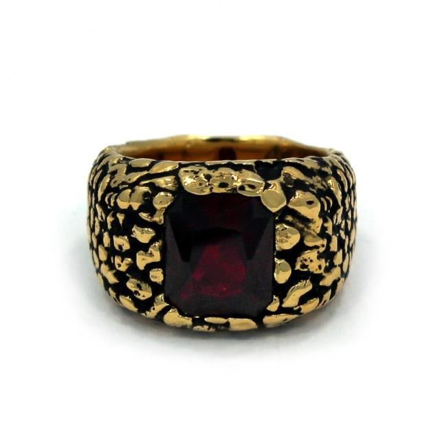 front of the Emperor Nugget Ring in gold from the han cholo fantasy collection