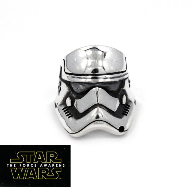 front of the first order Stormtrooper Ring from the han cholo star wars collection