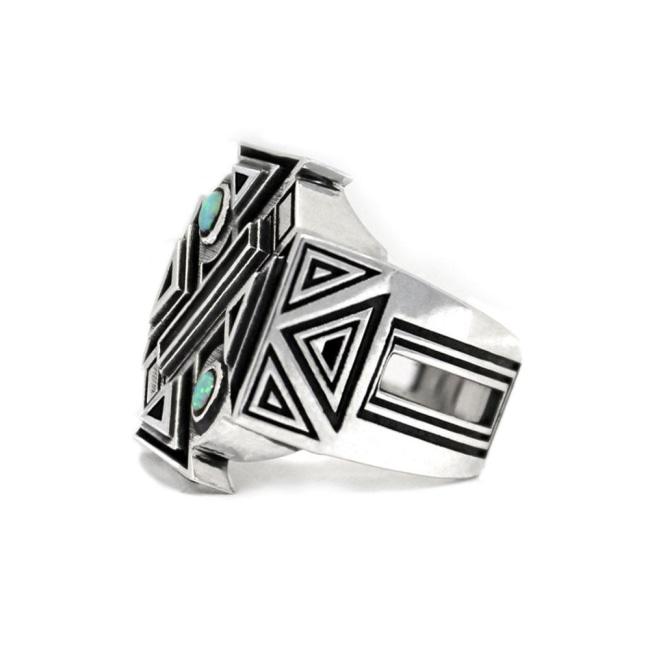 left side of the Future Primitive Ring in silver from the han cholo alien collection