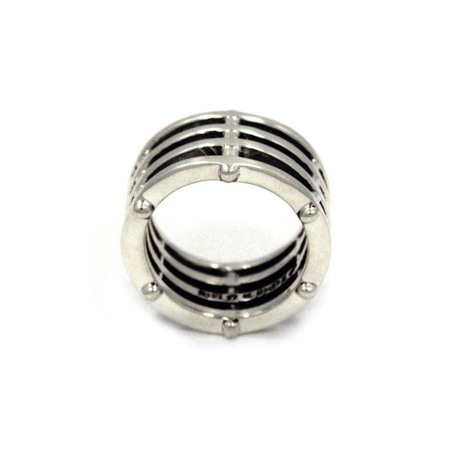 side view of the Grill Ring in silver from the han cholo alien collection