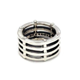 front of the Grill Ring in silver from the han cholo alien collection