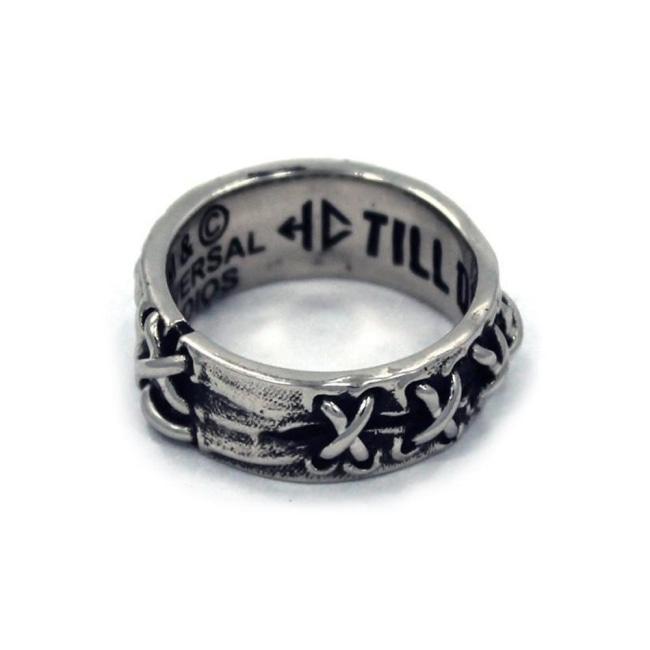 back view of the Her till death do us part ring from the universal monsters collection