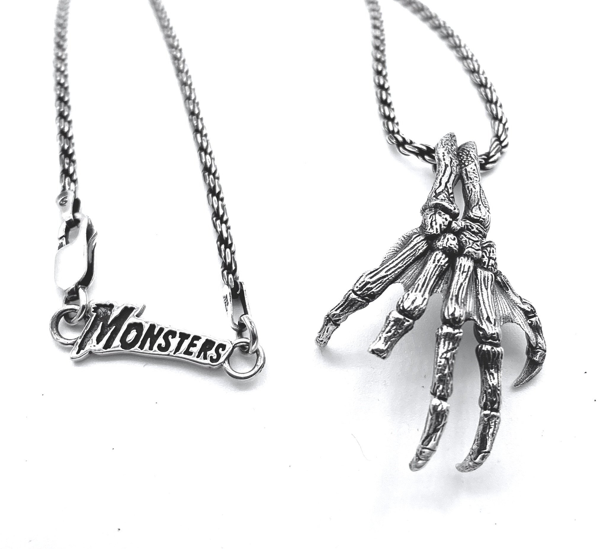 Creature Fossil Hand Necklace pm necklaces Precious Metals Sterling Silver .925 24" 