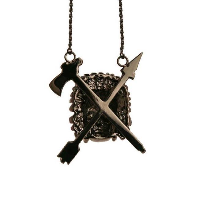 back of the Indian Chief Necklace in gnumetal from the han cholo skulls collection