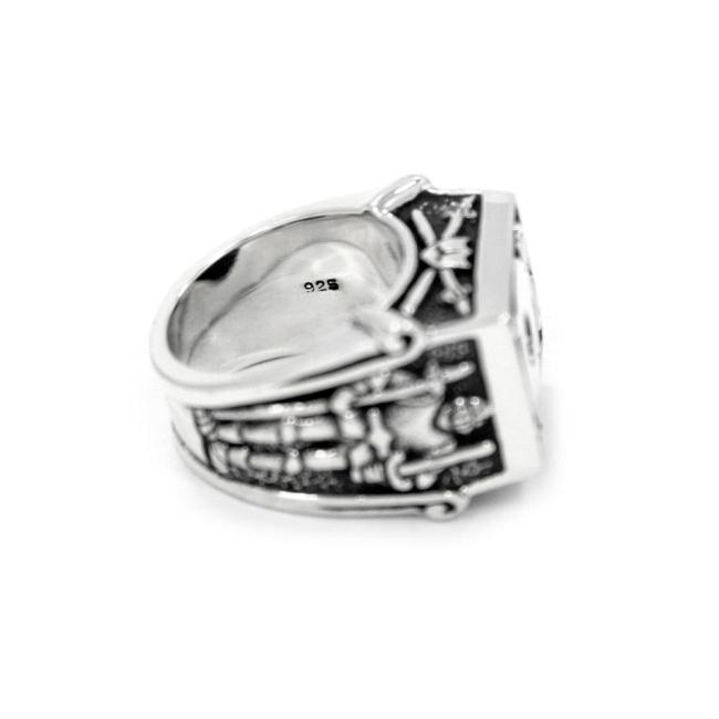 inside detail of the Knights Of The Turntable Ring in silver from the han cholo music collection
