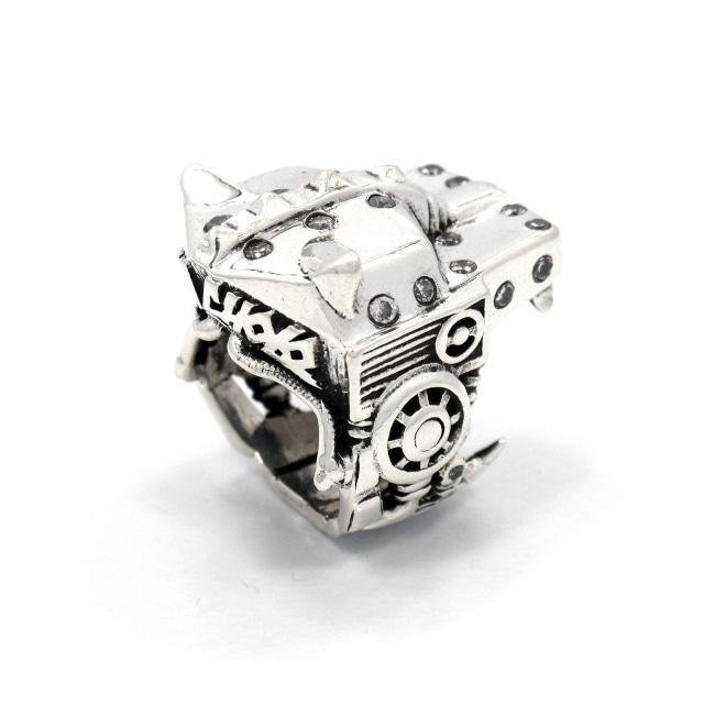 back of the Lazarus Ring in silver from the han cholo fantasy collection