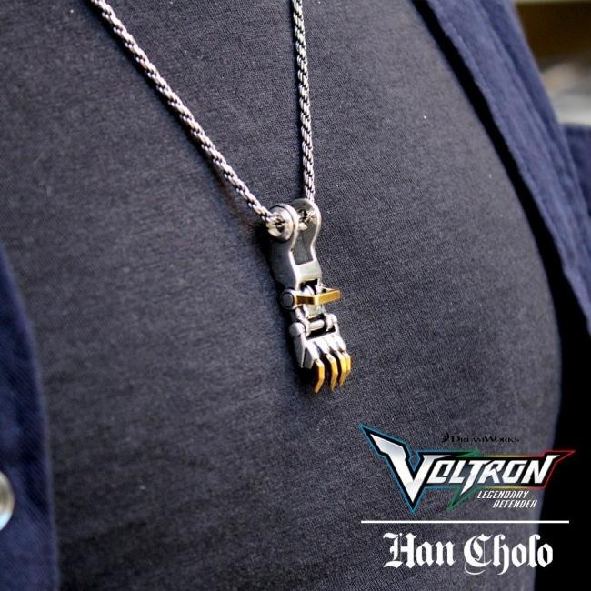 Lucky Lion Paw Pendant, voltron lion pendant, voltron lion jewelry, voltron necklace, voltron charms