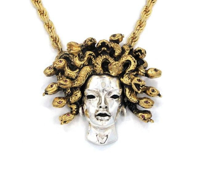 front of the Medusa Pendant from the han cholo fantasy collection
