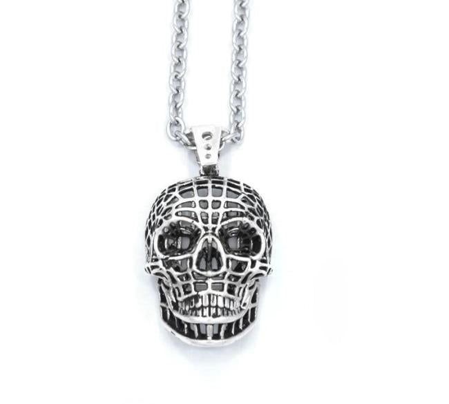 front of the Mesh Skull Pendant in silver from the han cholo skulls collection