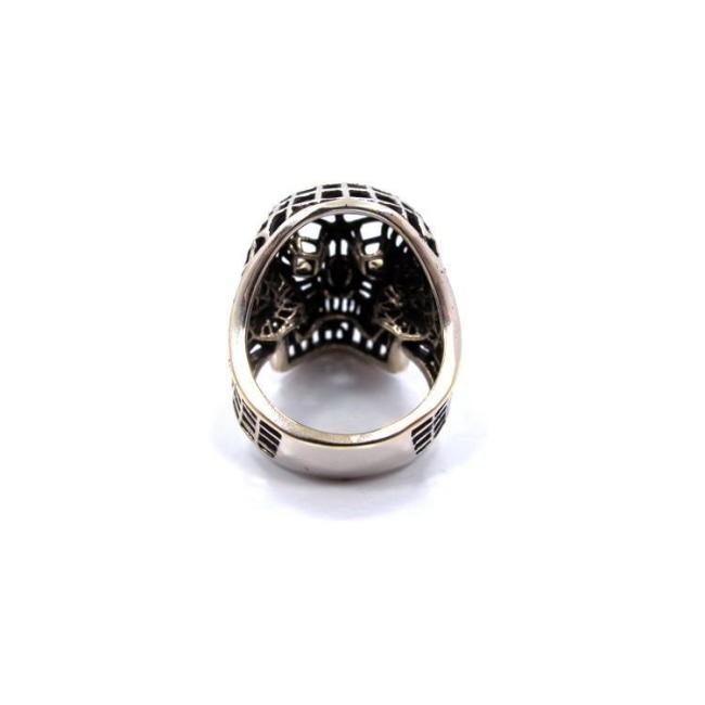 back of the Mesh Skull Ring in silver from the han cholo skulls collection