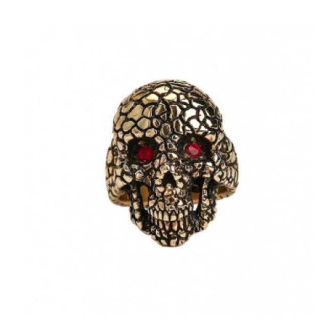 front of the Nugget Skull Ring in Gold from the han cholo skulls collection