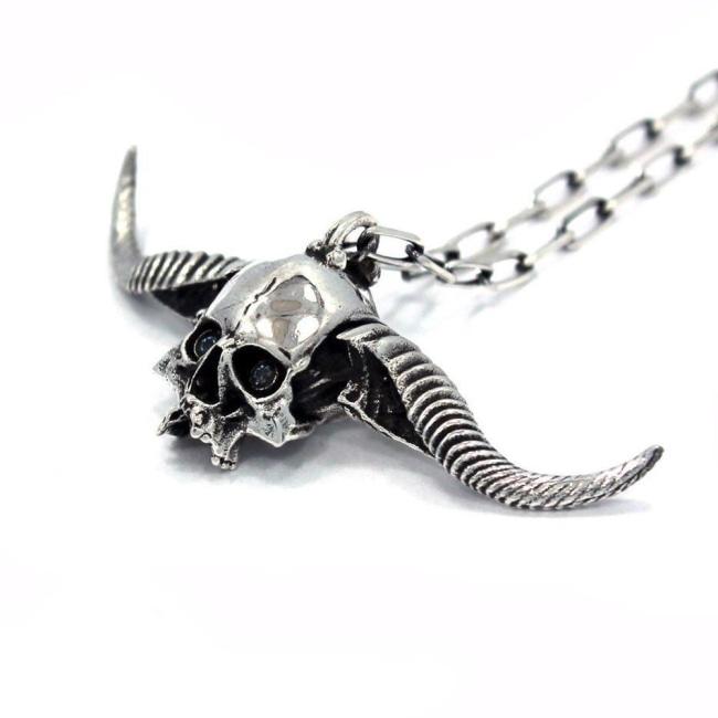 Oglavaeil The Executioner Pendant Pm Necklaces