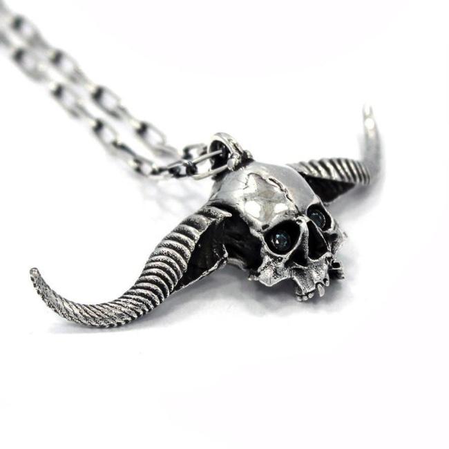 Oglavaeil The Executioner Pendant Pm Necklaces