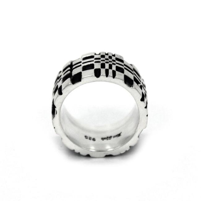 profile view of the Pixel Ring in silver from the han cholo precious metal collection