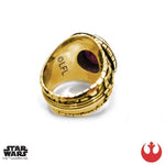 inner detail of the Rebel Class Ring in gold from the han cholo star wars collection