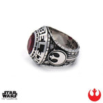 left side of the Rebel Class Ring in silver from the han cholo star wars collection