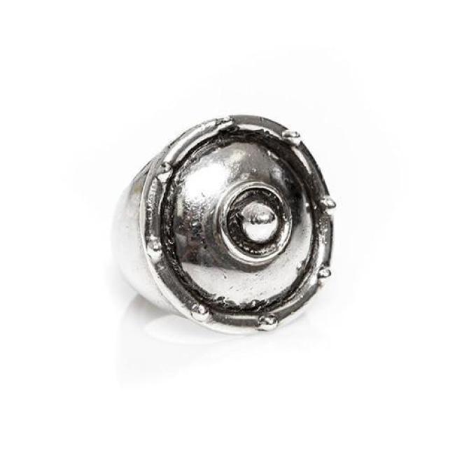 front of the Shield Of Orion Ring in silver from the han cholo fantasy collection