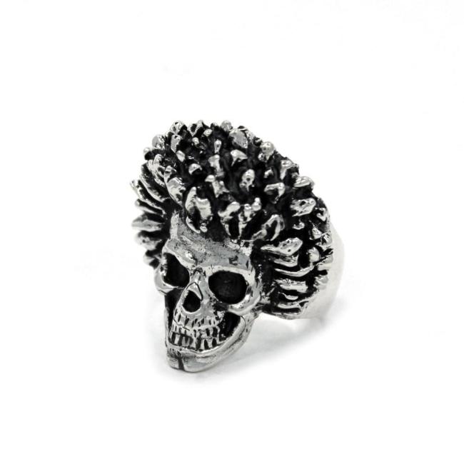 left side of the Sid Skull Ring in silver from the han cholo skulls collection