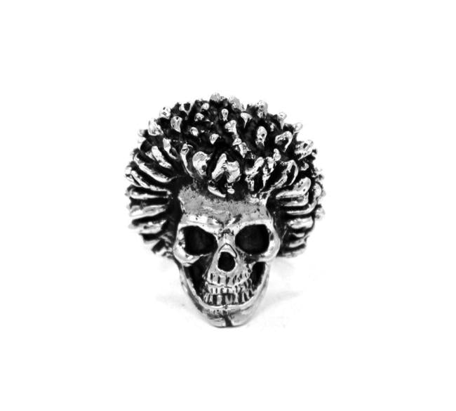 front of the Sid Skull Ring in silver from the han cholo skulls collection
