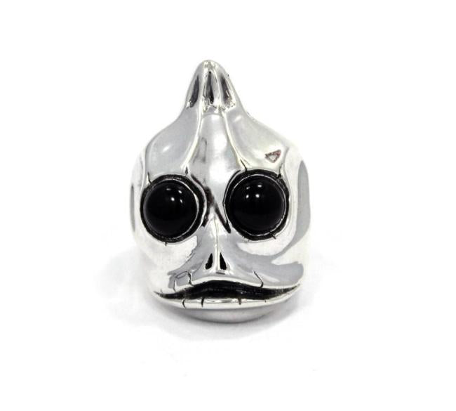 front of the Sleezy Ring in silver from the han cholo alien collection